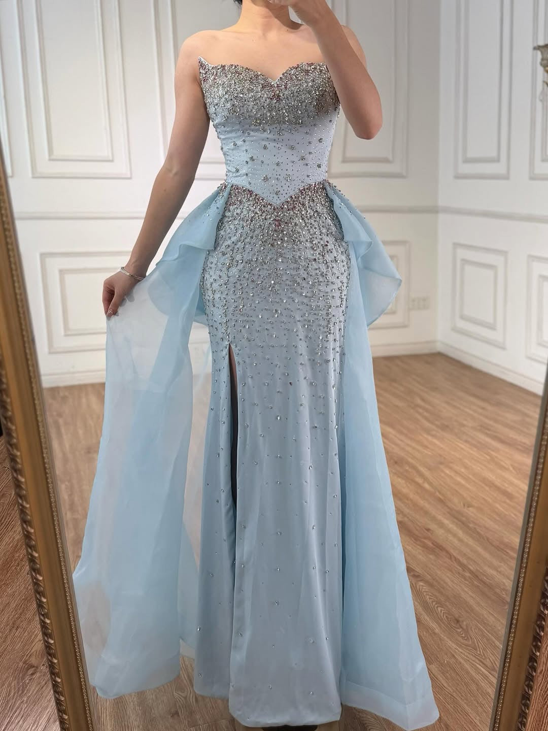 Akaber dress