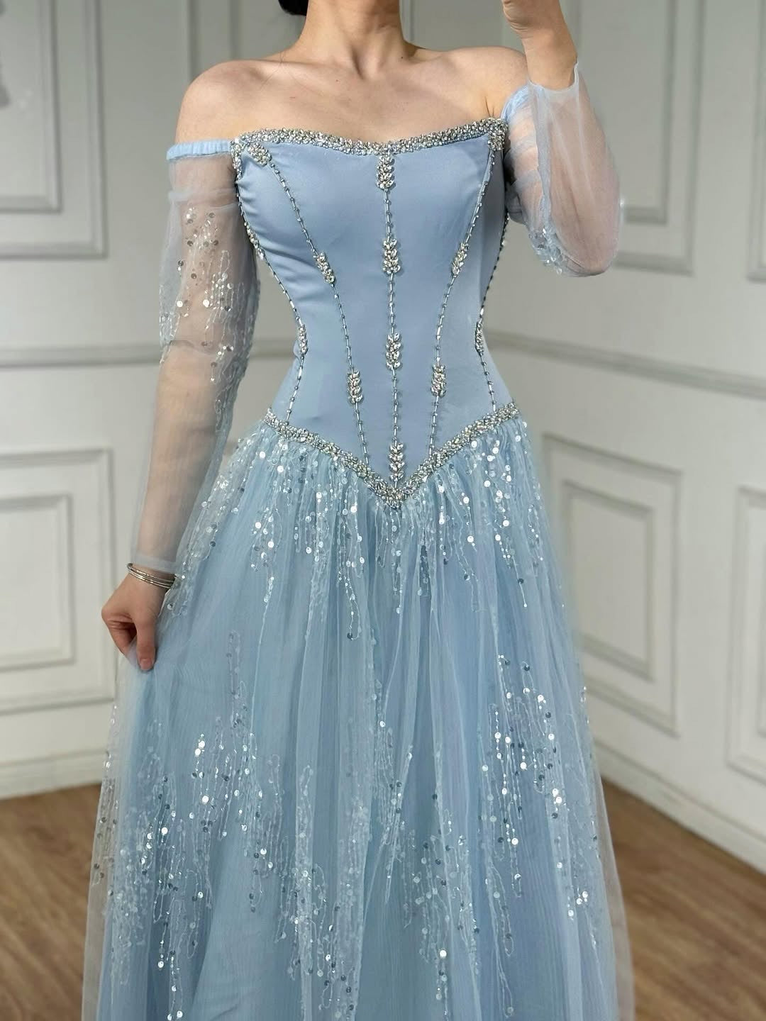 Akaber dress