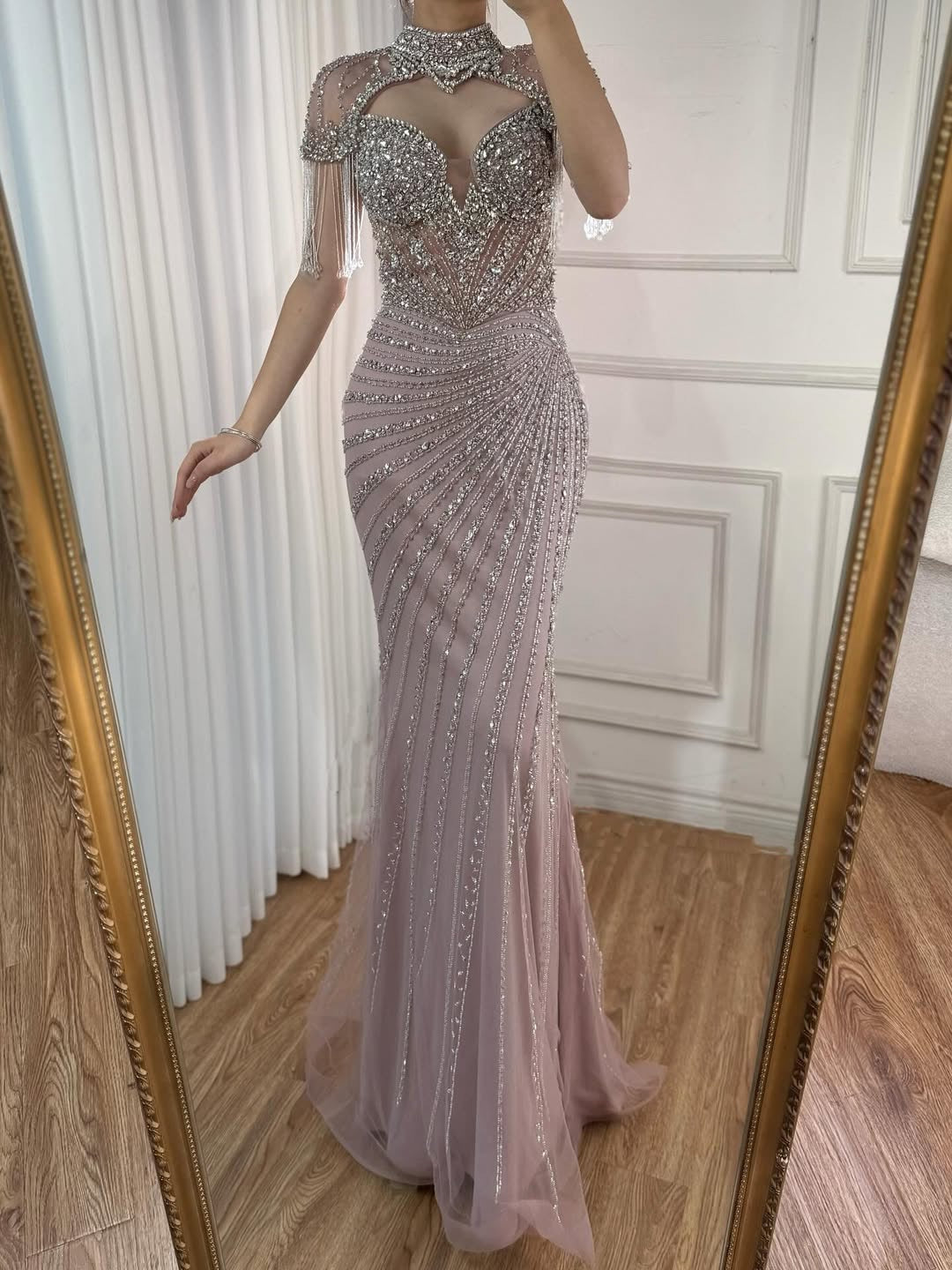 Akaber dress
