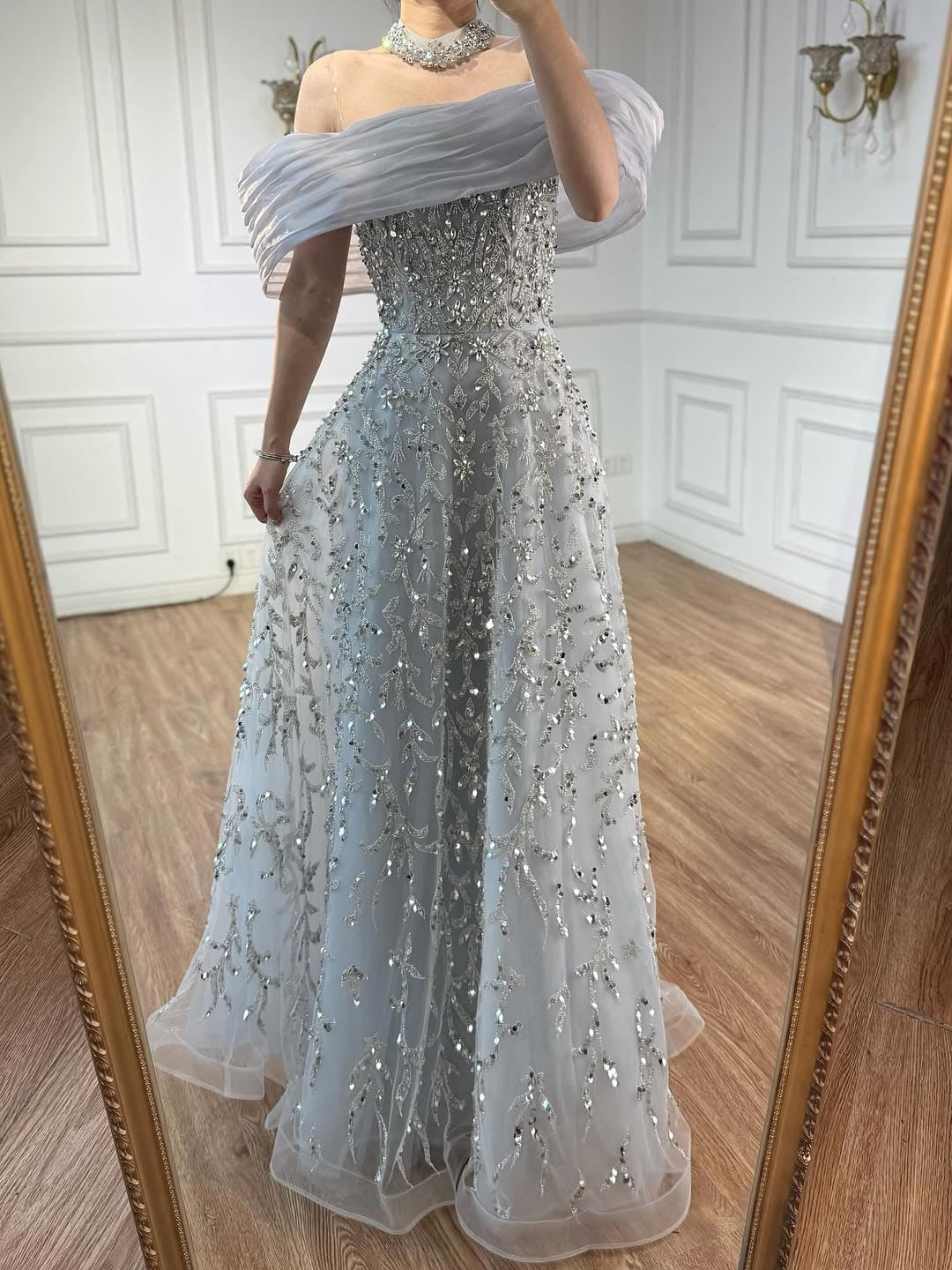 Akaber dress