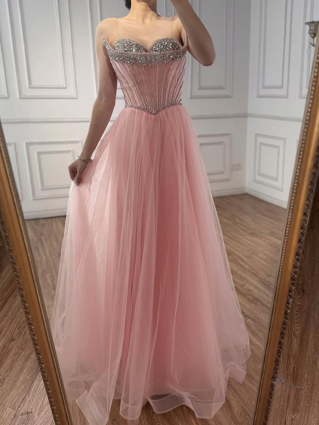 Akaber dress