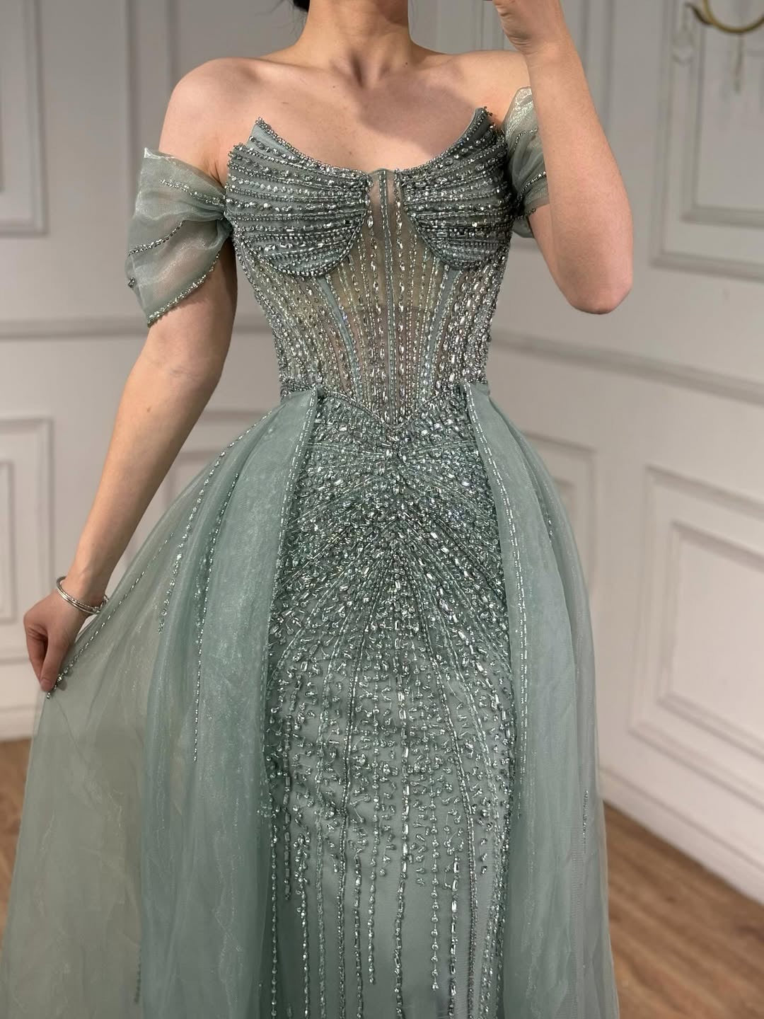 Akaber dress