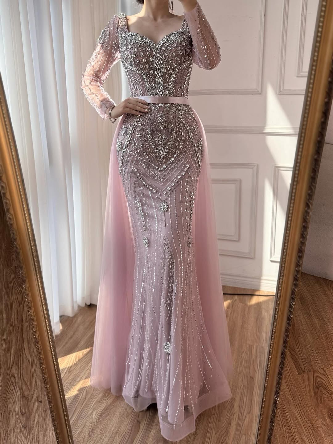 Akaber dress