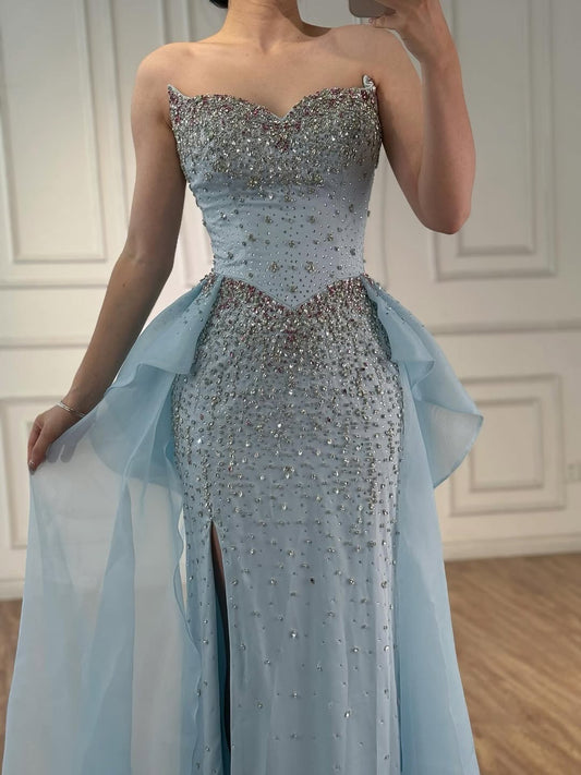 Akaber dress