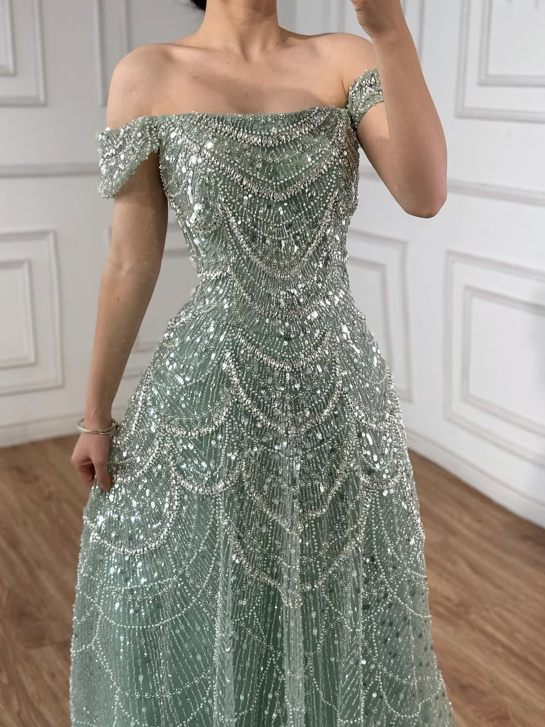 Akaber dress