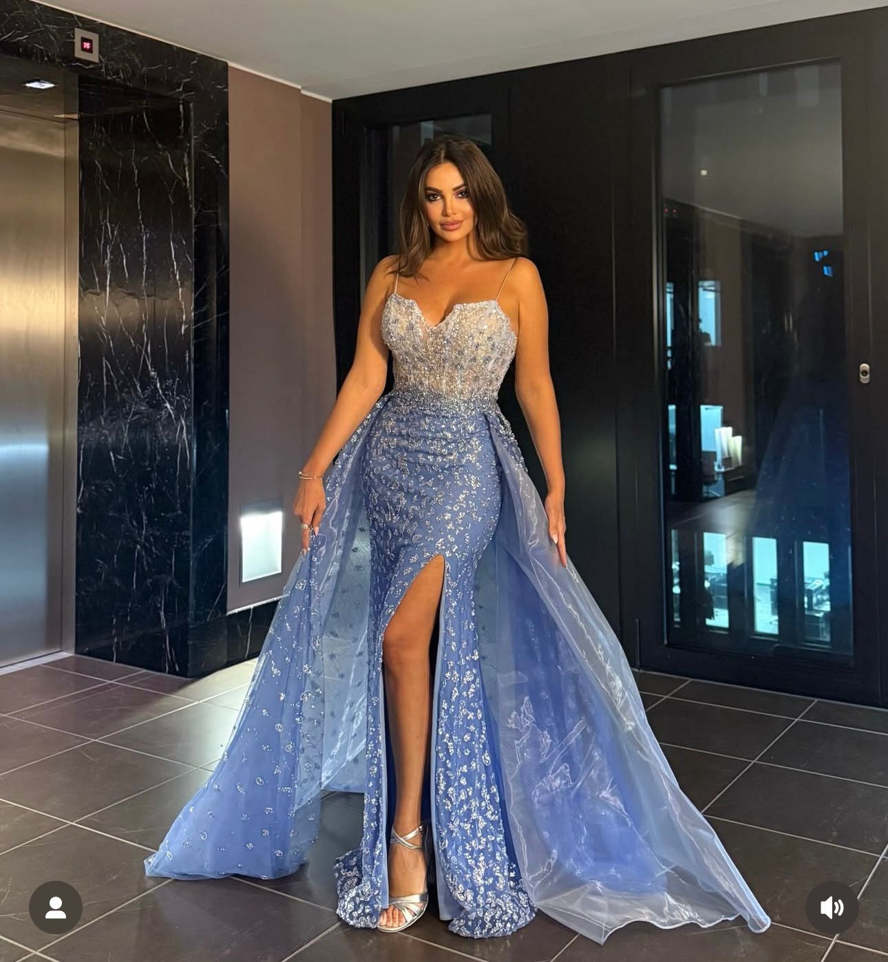 Akaber dress