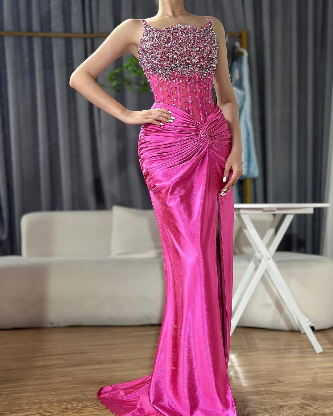 Akaber dress