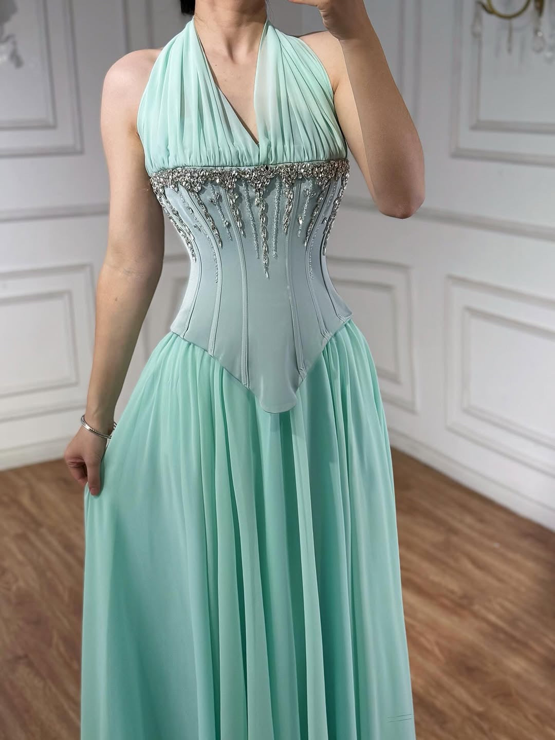 Akaber dress