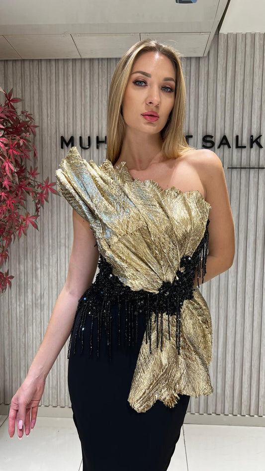 Elegant dress from the haute couture collection, featuring an exclusive design.