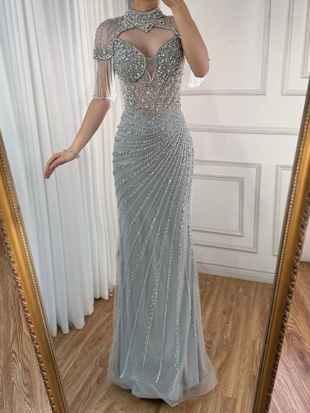 Akaber dress