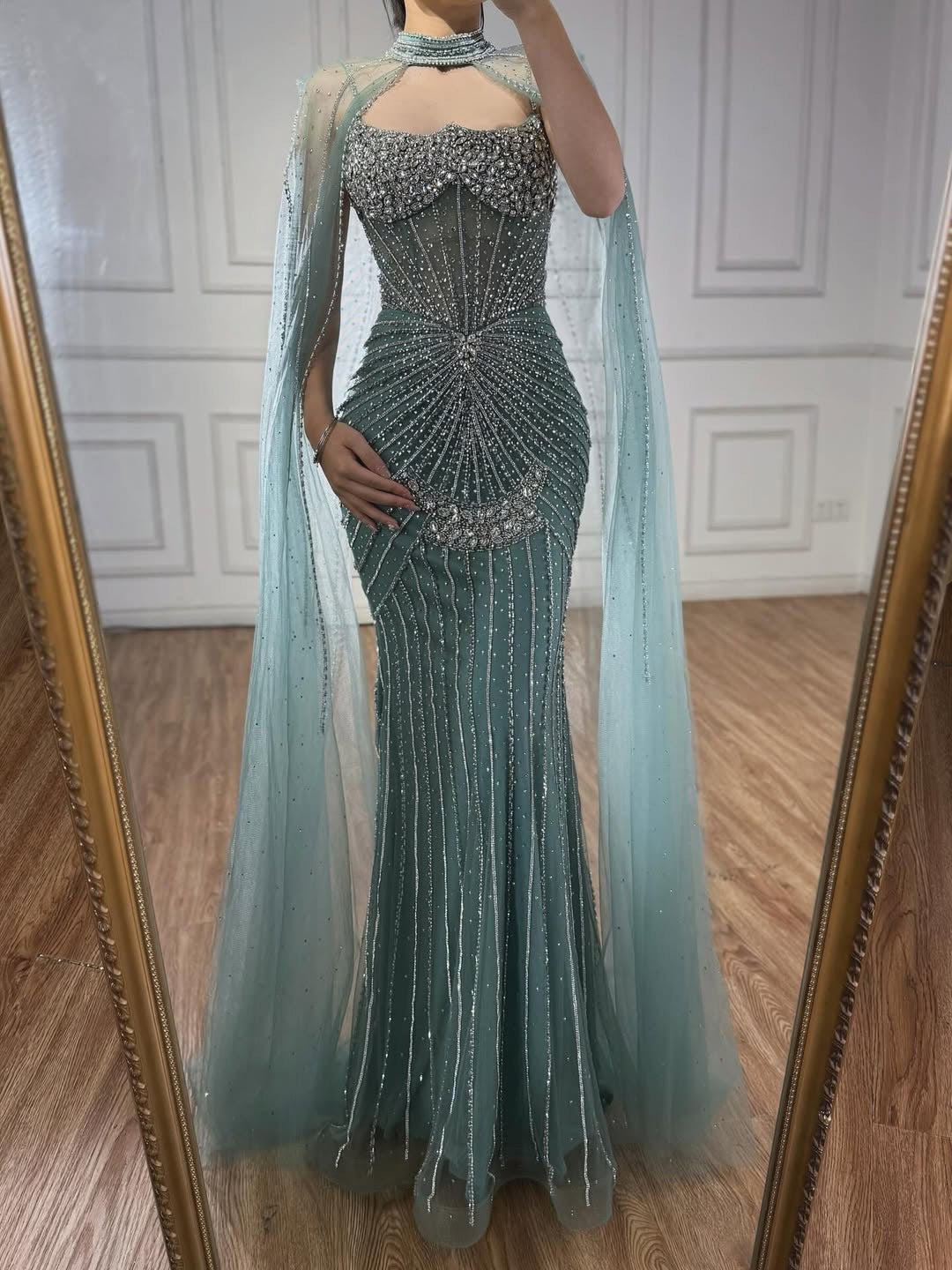 Akaber dress