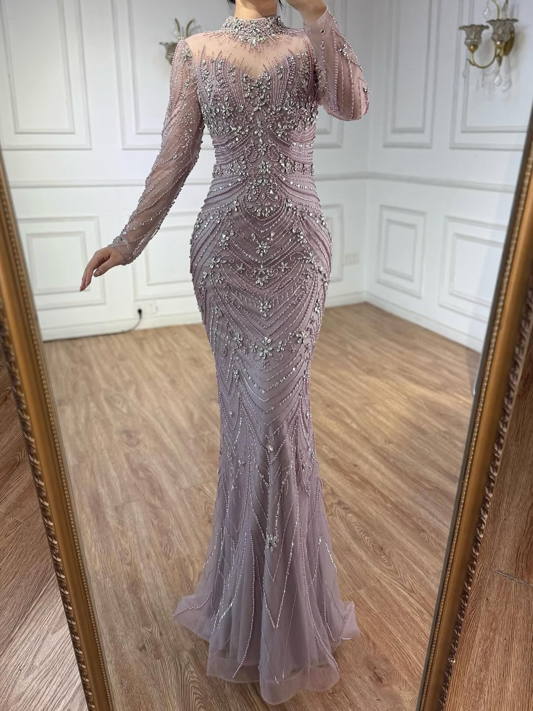 Akaber dress