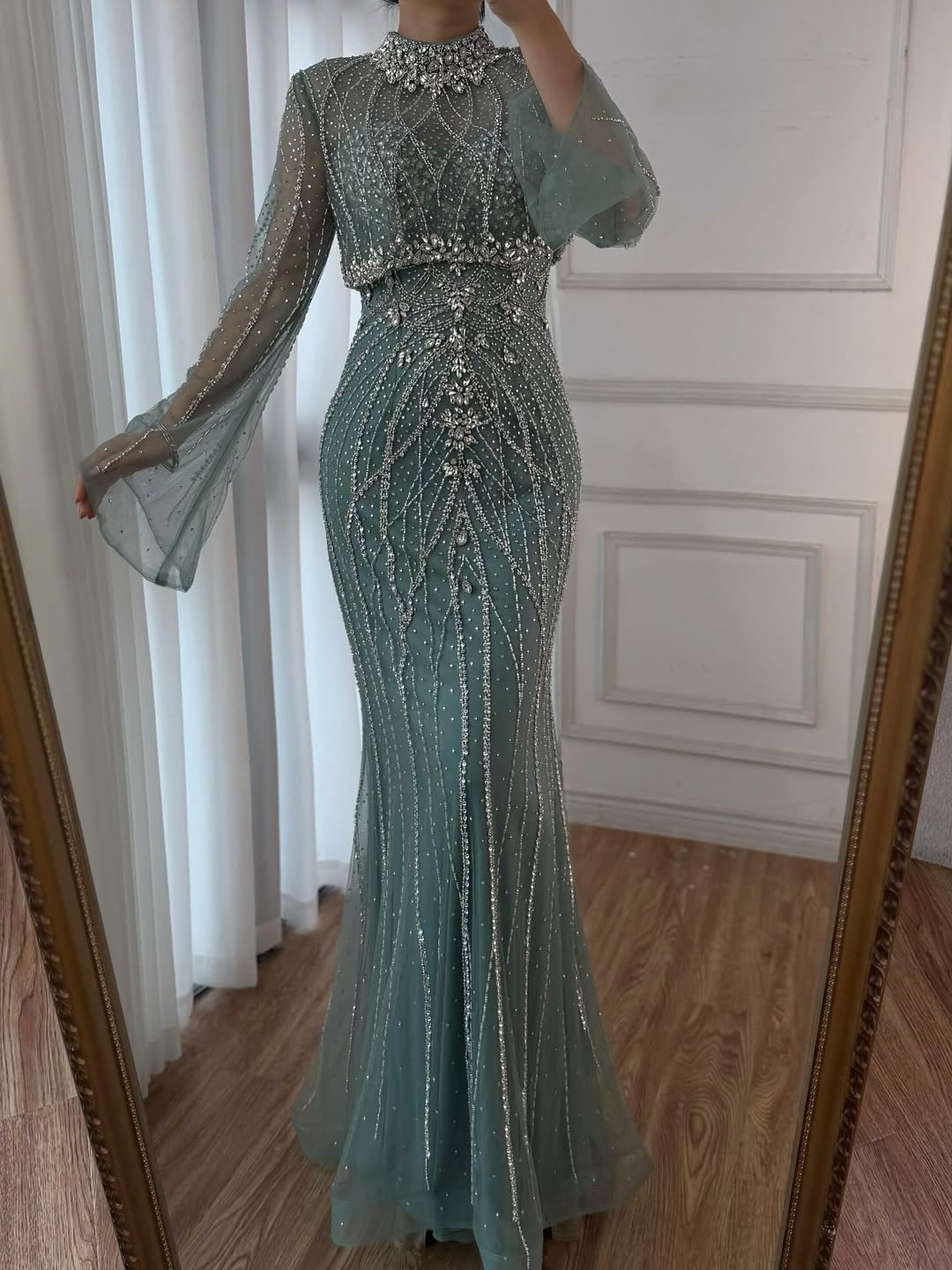 Akaber dress