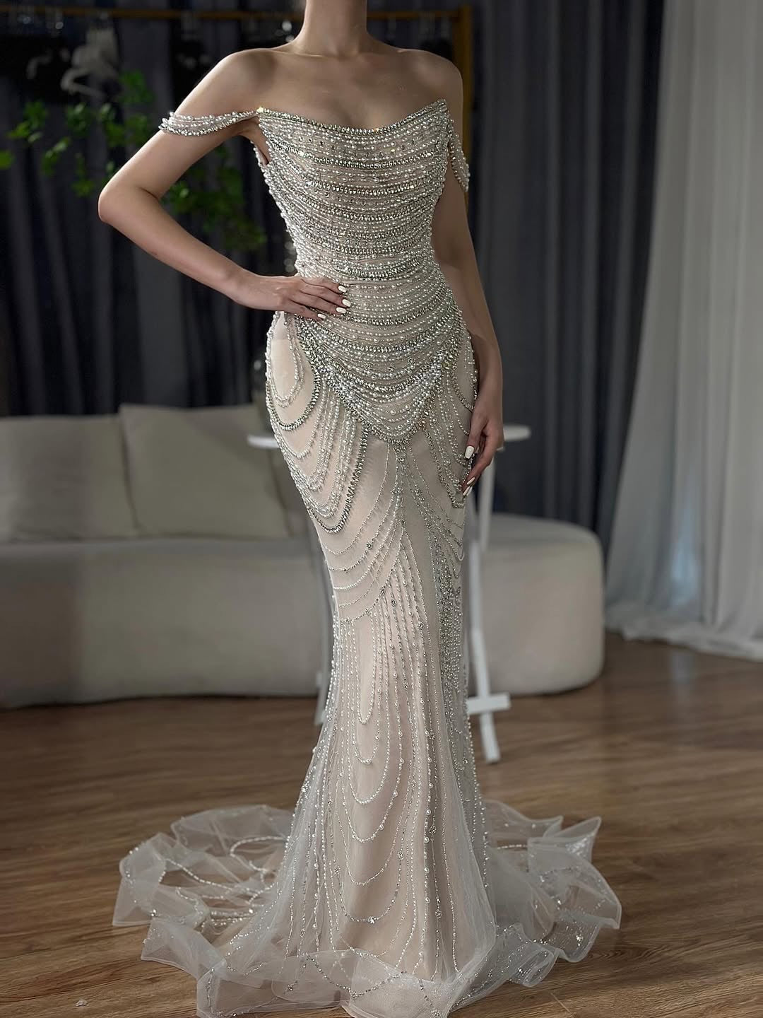 Akaber dress