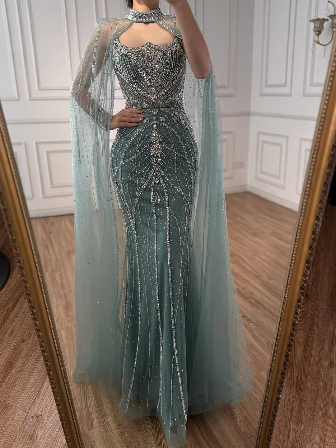 Akaber dress